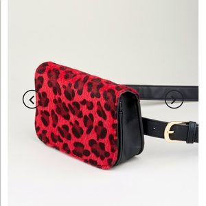 ❤️BRAND NEW 🐆  BELT/GOLD CHAIN RED LEOPARD PURSE